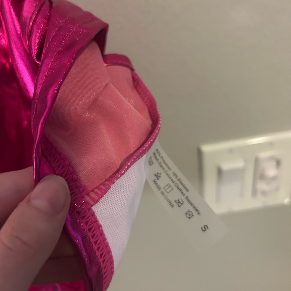 Shiny Pink Metallic Crop Top - Picture 2 of 2